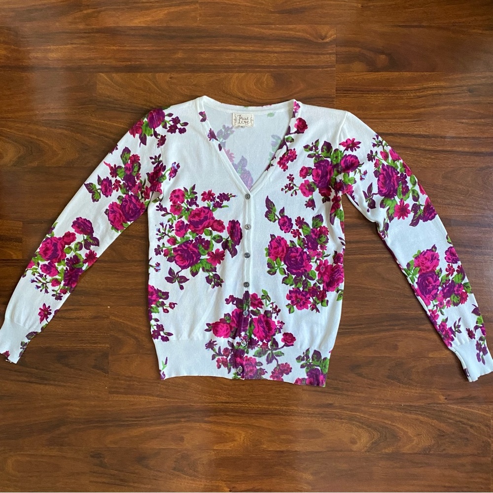 EUC Unique Vintage Floral Cardigan